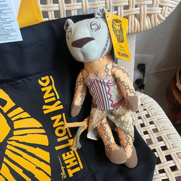 NWT Disney The Lion King Broadway Musical Tote Bag, Nala Plush Doll, Keychain - Picture 5 of 7
